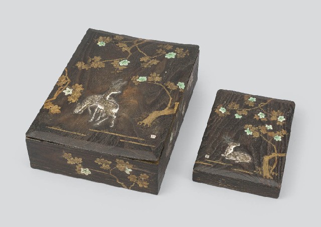 u*b様 遠藤桑珠『夕照』二重箱 共箱 太巻 美品 金落款 日展参与 掛軸241 Lot0130】三笠山蒔絵文庫・硯箱（2点1組） - 小川 破笠 | 第853回