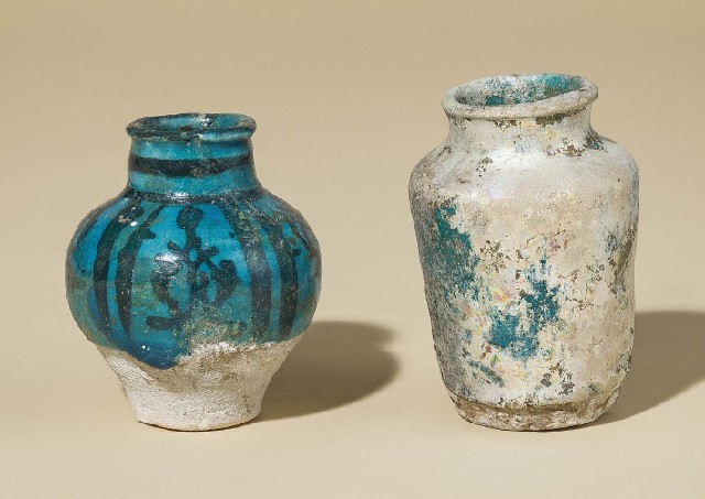 Lot0230】ペルシャ青釉黒彩花文小壷・ペルシャ青釉銀化小壷 ［2点